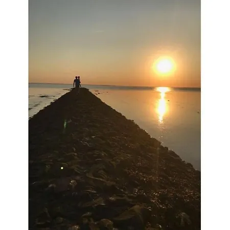 Semesterbostad Strandnelke Modern Retreat